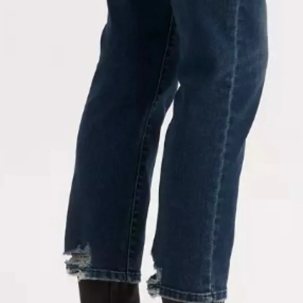 Levi's - Picture 4 of 12